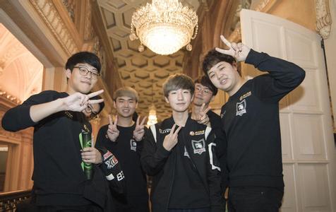 样的强队对 样的强队对